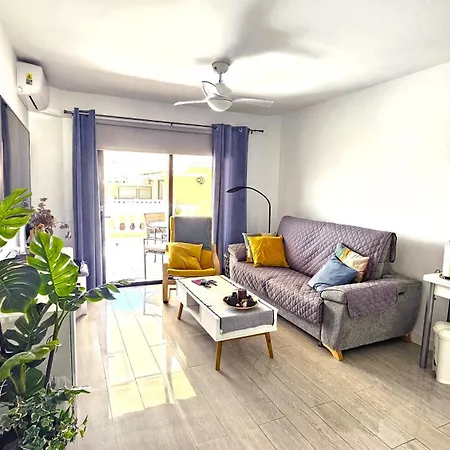 Front Americas Apartman